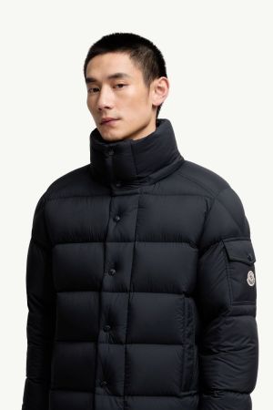 776